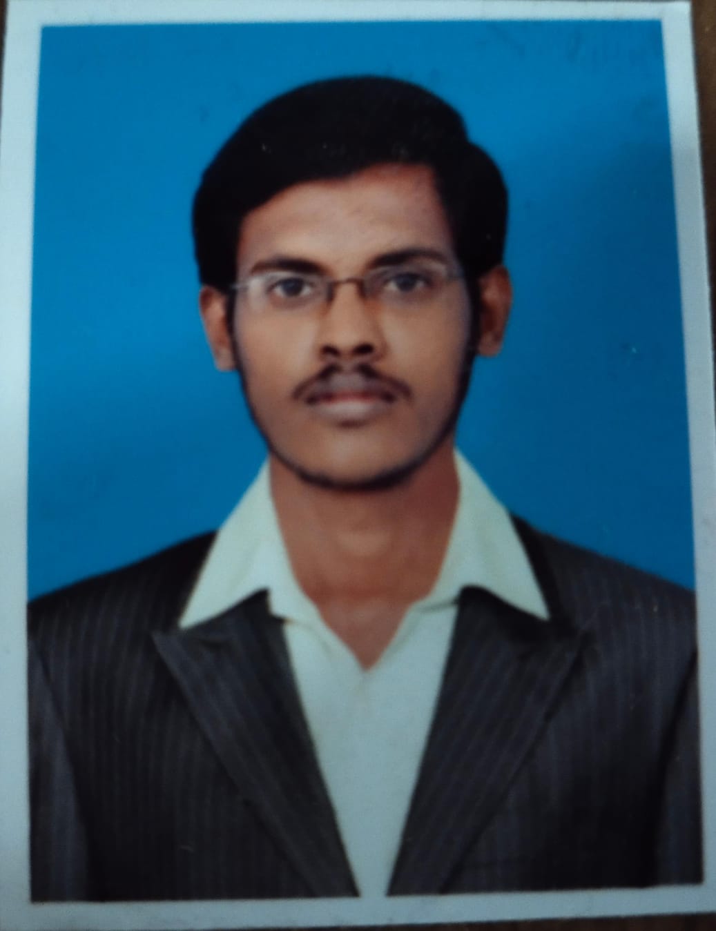 VINOTH M