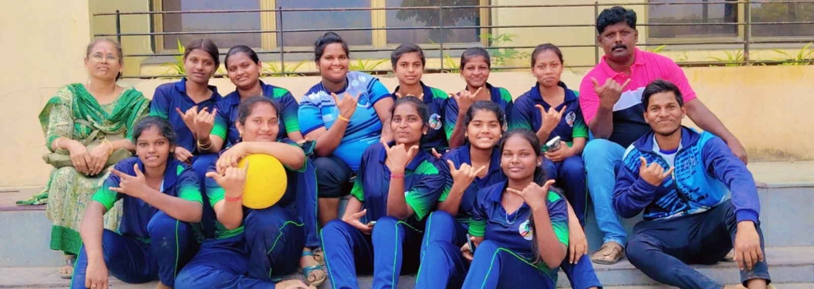 Throwball Girls